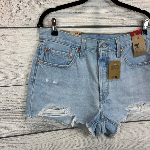 Levi's Women's 501 Light Wash Distressed High Waisted Denim Shorts Size 31 - Picture 2 of 8